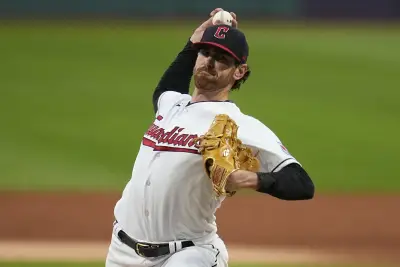 Blue Jays land Shane Bieber from Guardians before MLB trade deadline